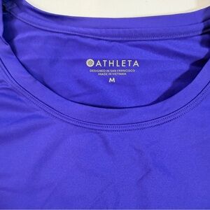 Athleta Blue Short Sleeve Performance Top Mesh Hem Size M